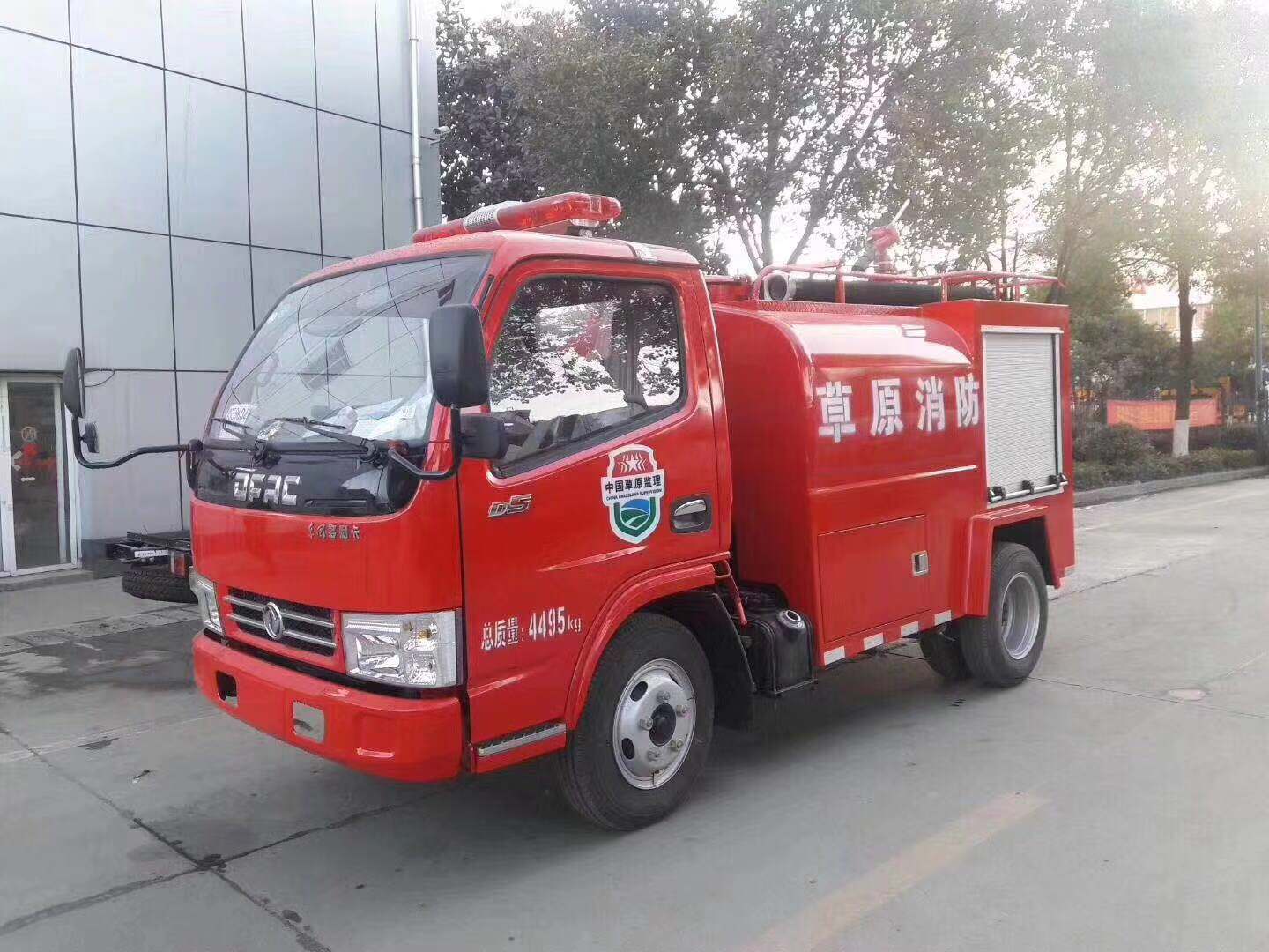 國五東風單排2噸消防灑水車